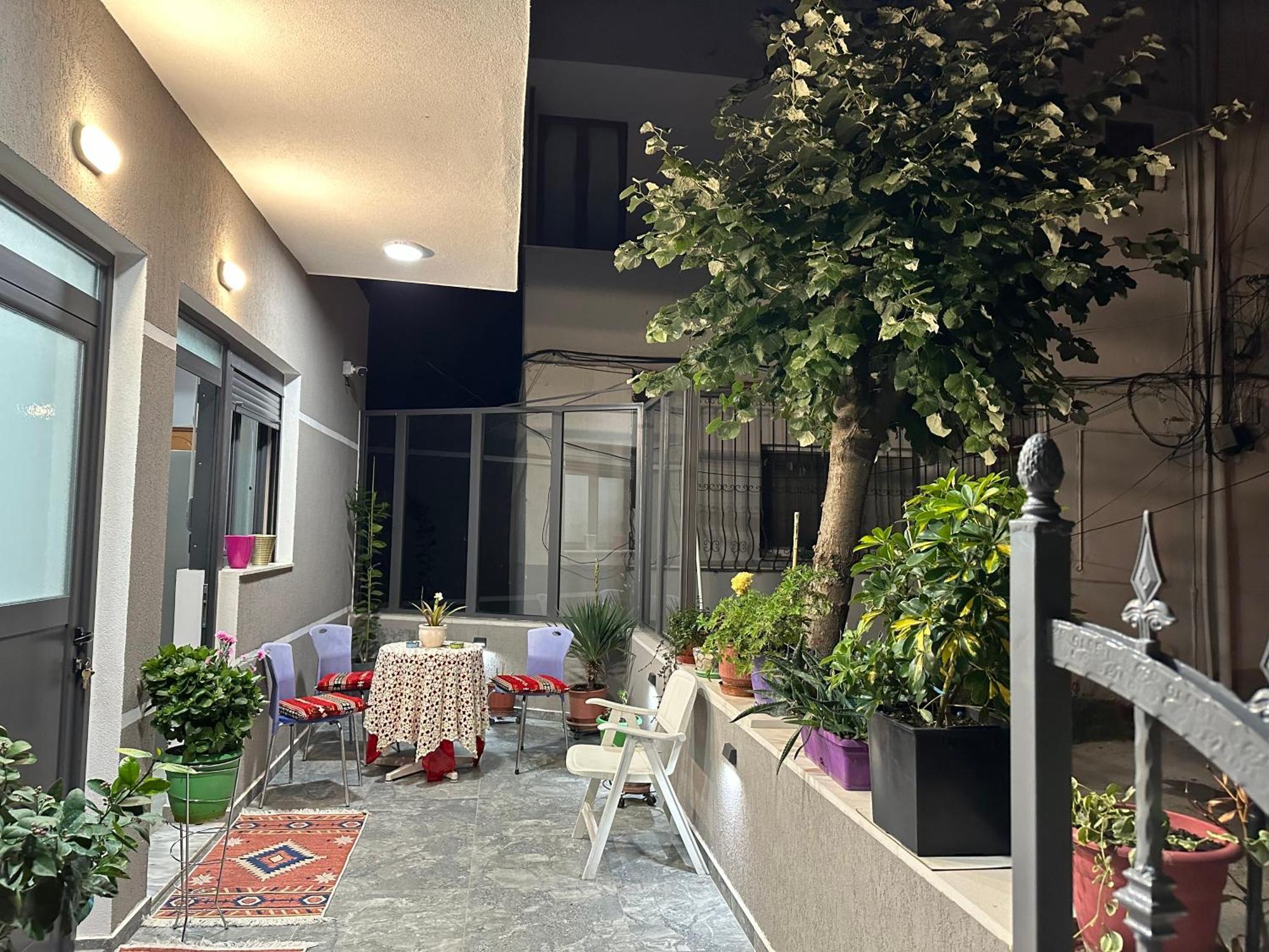 Lola'S Rooms Gjirokastër Екстериор снимка