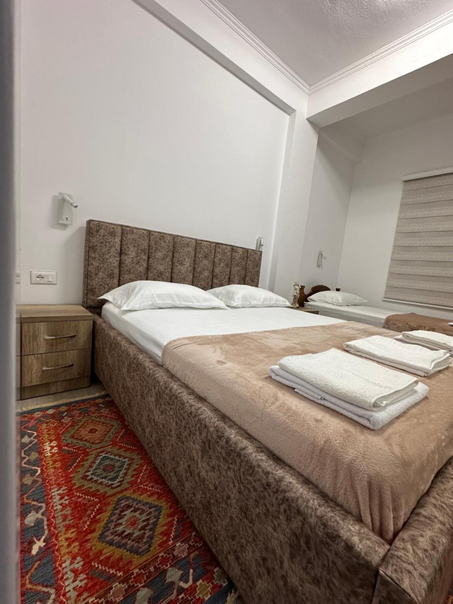 Lola'S Rooms Gjirokastër Екстериор снимка